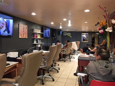 lv nail salon venice fl